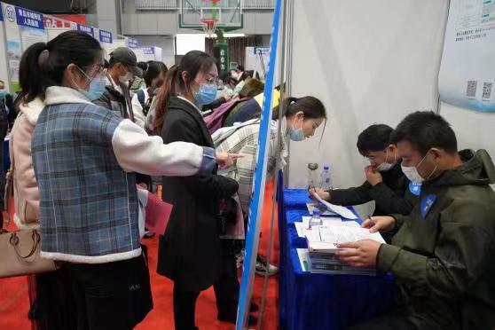 上海将对低保对象等困难群众发放一次性补贴